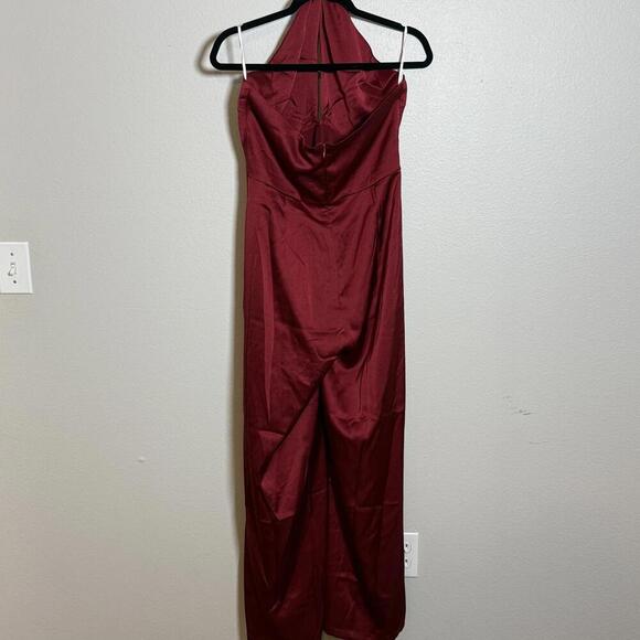 Petal & Pup‎ Wine Red Satin Halter Wide Leg Jumpsuit NWT Size Large - Picture 4 of 5